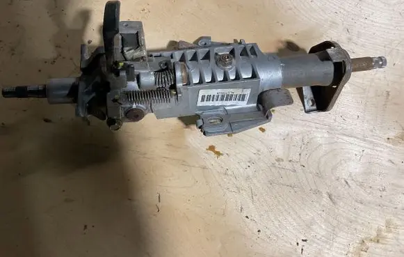 Nissan Pathfinder R51 Steering column damper 