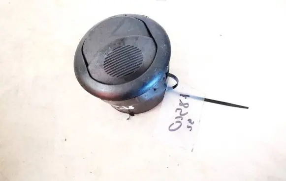 Iveco Daily 30.8 - 9 Dash center air vent grill