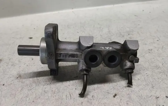 Mercedes-Benz ML W163 Master brake cylinder