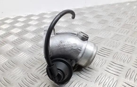 Audi A4 S4 B5 8D Throttle valve 8D0145950B