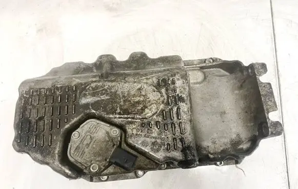 Volkswagen Golf V Oil sump 03C103603J