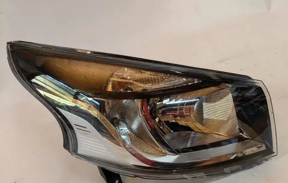 Renault Trafic III (X82) Headlight/headlamp 260109424R