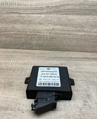 Mercedes-Benz E W210 Light module LCM A2108206426 5LA00750803