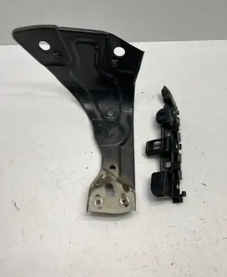 Volkswagen PASSAT B7 Front bumper mounting bracket 3AA807183 3AA821141