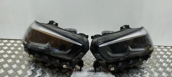 BMW X5 G05 Headlights/headlamps set 5A27981 5A27982 LE16A6377
