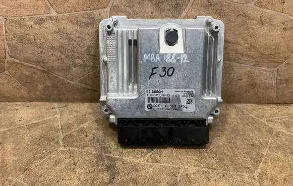 BMW 3 F30 F35 F31 Engine control unit/module 8589145
