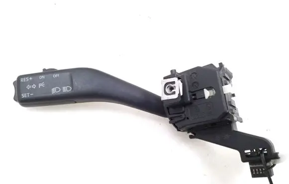 Volkswagen Golf V Wiper turn signal indicator stalk/switch 