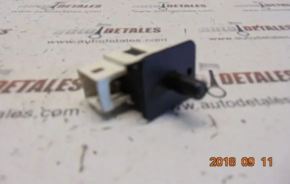 Mercedes-Benz E W211 Rear door sensor A2028209410