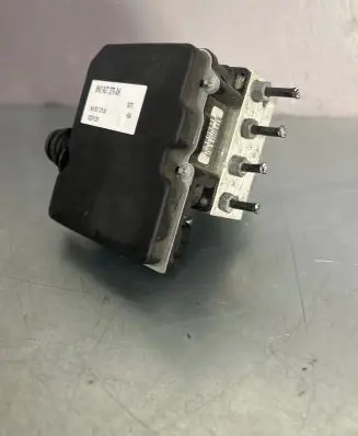 Audi A4 S4 B8 8K ABS Pump 8K0907379AK 9320P0261