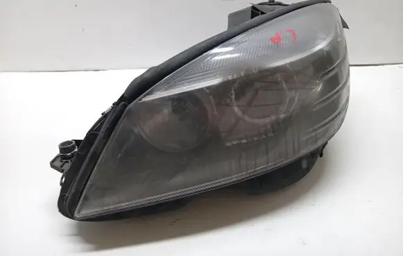 Mercedes-Benz C W204 Headlight/headlamp A2048208361