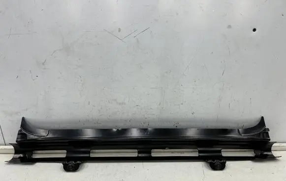 Sun visor clip/hook/bracket