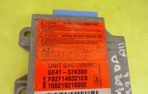 Mazda 323 F Airbag control unit/module GE4T57K30D GE4T-57K30D