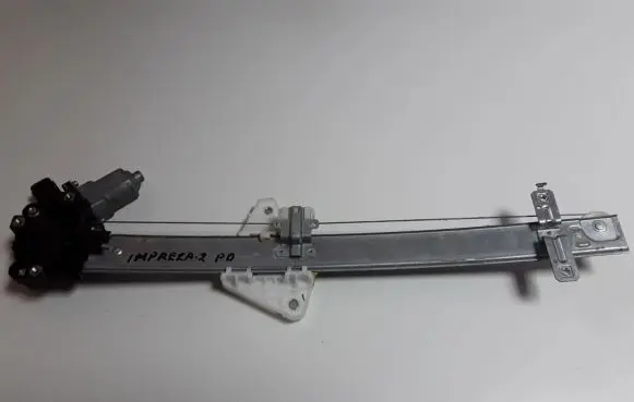 Subaru Impreza IV Front window lifting mechanism without motor CM012550