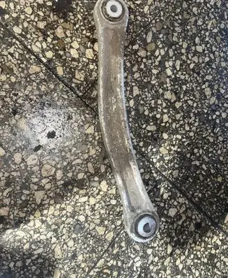 Volkswagen Touareg I Rear upper control arm/wishbone