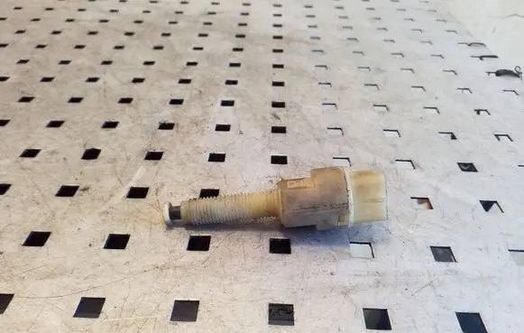 Audi A4 S4 B7 8E 8H Brake pedal sensor switch 4A0945515A