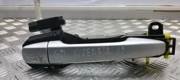 Toyota Avensis T270 Rear door exterior handle