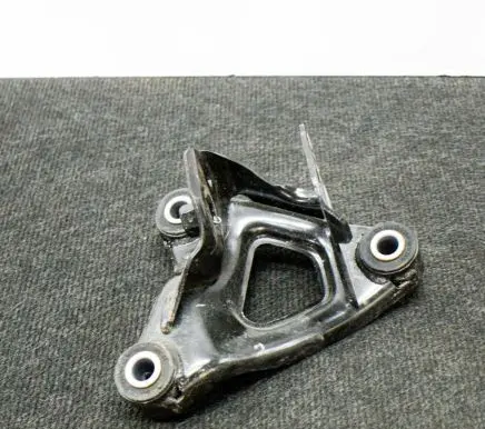 Tesla Model 3 Engine mounting bracket 111023300C 111152100B