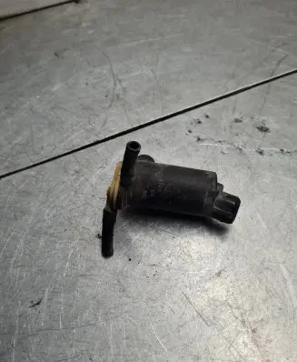 Ford Mondeo MK I Windscreen/windshield washer pump 87AB17624AC