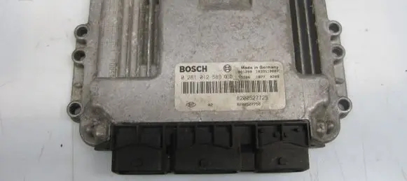 Renault Megane II Engine control unit/module 8200527725