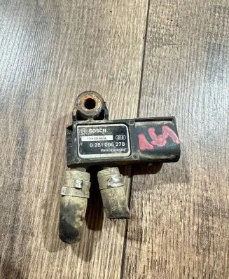 Mercedes-Benz GL X164 Exhaust pressure sensor 0281006278 17010311255E
