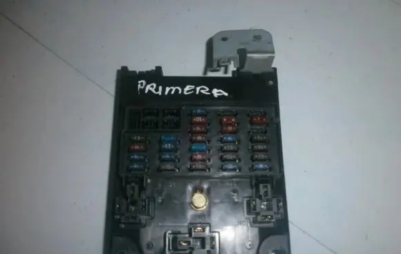 Nissan Primera Fuse box set 0729962 3j3
