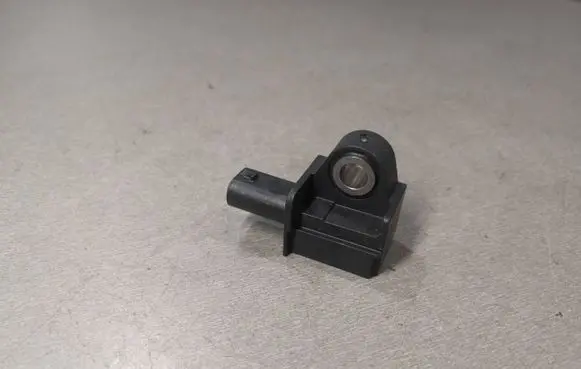 Mercedes-Benz C W205 Airbag deployment crash/impact sensor 2229051400 160708 18513
