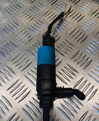 Skoda Superb B6 (3T) Headlight washer pump 3B7955681