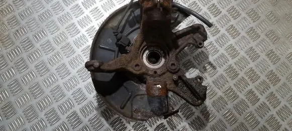 Skoda Octavia Mk2 (1Z) Front wheel hub