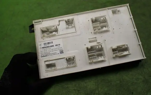 Infiniti Q30 Central body control module A1569007702