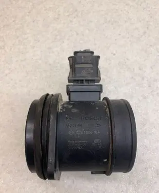 Volvo V70 Mass air flow meter 0281006184 20151009 33256182