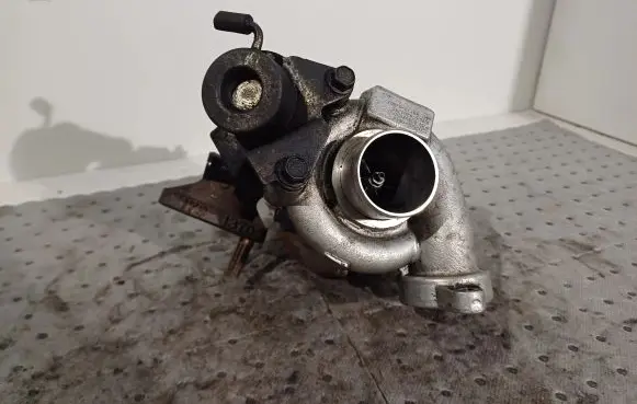 Ford Focus Turbo TD025S206T4 9685293080
