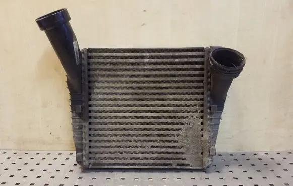 Audi Q7 4L Intercooler radiator 7L6145803C