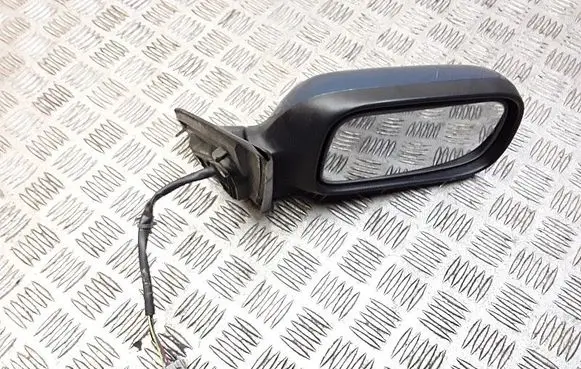 Nissan Primera Front door electric wing mirror e11015334