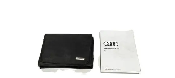 Audi Q2 - Owners service history hand book 37565
