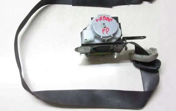 Toyota Urban Cruiser (XP110) Front seatbelt