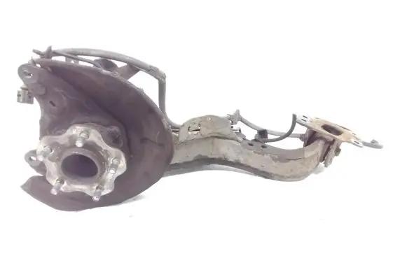 Nissan X-Trail T32 Rear wheel hub spindle/knuckle 