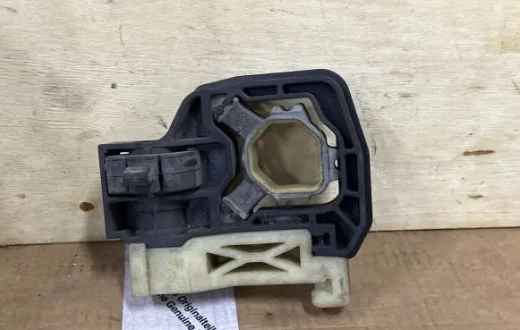 Radiator support slam panel bracket