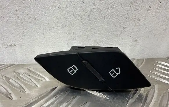 Audi A3 S3 8V Central locking switch button 8V1962107A 33616028