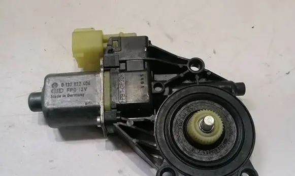 Ford Fiesta Front door window regulator motor 0130822404