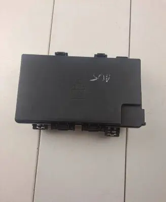 Dodge Durango Fuse module P68251629AC 68251629AD
