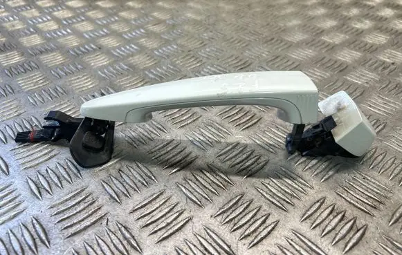 BMW X3 F25 Front door exterior handle 7205874