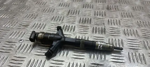 Toyota Corolla E120 E130 Fuel injector 236700G010 08J00155