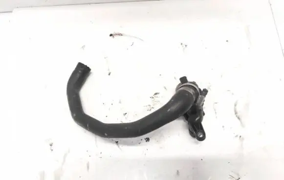 Mercedes-Benz ML W164 Water pump a2722000031
