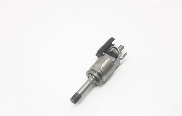 Volvo XC60 Fuel injector 31303495