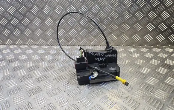 Opel Vivaro Front door lock 8200008248