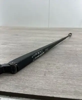 Renault Scenic I Front wiper blade arm 7700843525
