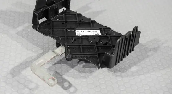 Mercedes-Benz Sprinter W907 W910 Fuse module A9075408387 A9075464400 A9075459800