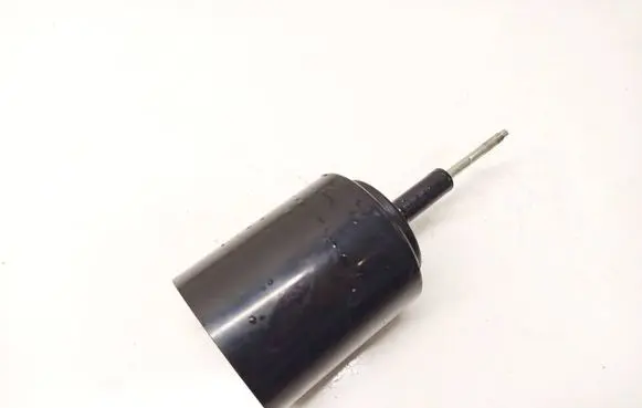 Ford Focus Spare wheel bolt AX01A