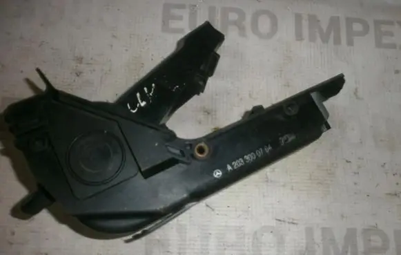 Mercedes-Benz C W203 Accelerator throttle pedal a2033000704 2033000704