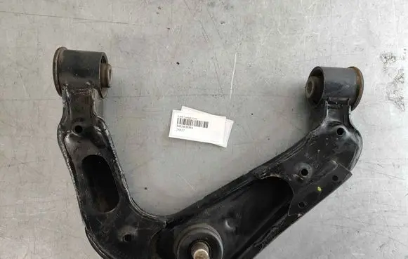 Nissan Pathfinder R51 Front upper control arm/wishbone 54524EB30A